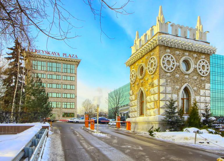 Верейская Плаза 3: Вид от метро или ближайшей остановки
